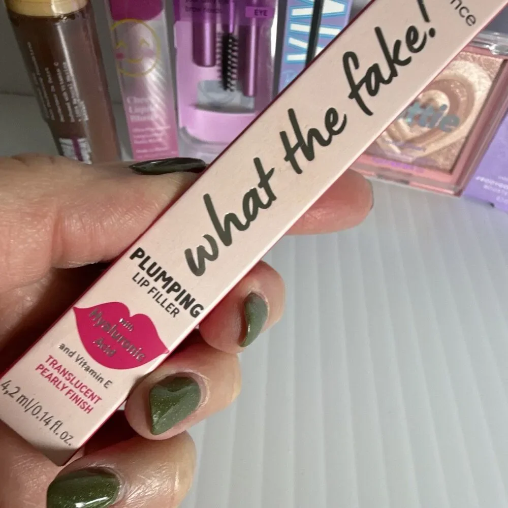 8pc FLOWER Petal Play Shadow Quad, NYX Vivid Brights Liner, Real Techniques Set